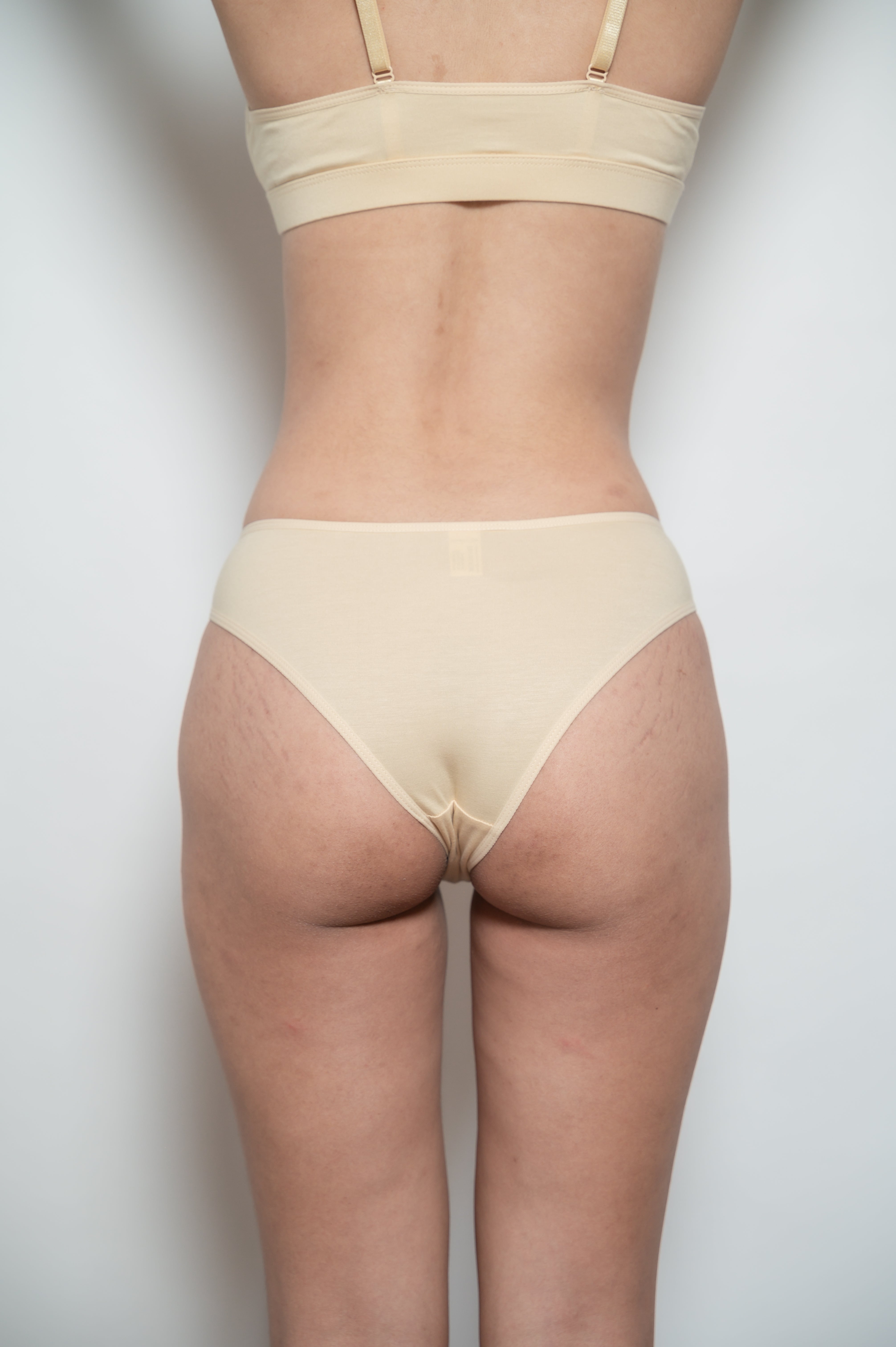 Essential Cheeky - Sand